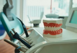 Пластинчатые зубные протезы 