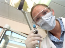 Эффективная анестезия и опытные стоматологи-хирурги